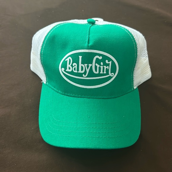 Urban Planet Babygirl Hat - Picture 1 of 2